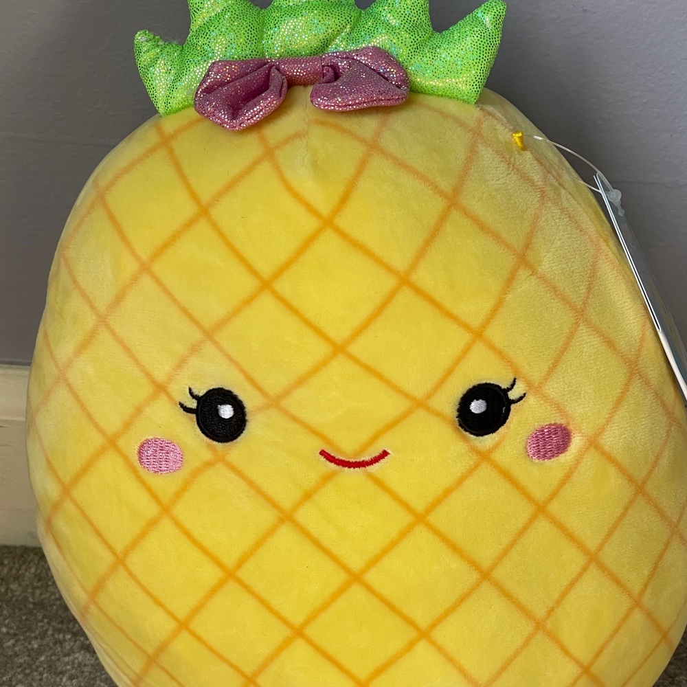 NAME YOUR PRICE!! 
BNWT 8” Maui The Pineapple Squishmallow